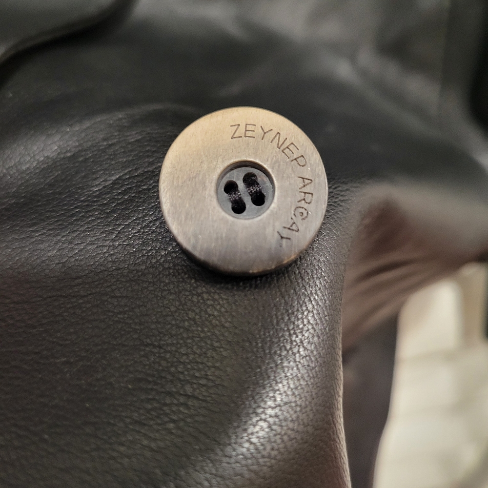 Zeynep Arcay Leather Blazer - Picture 5 of 6